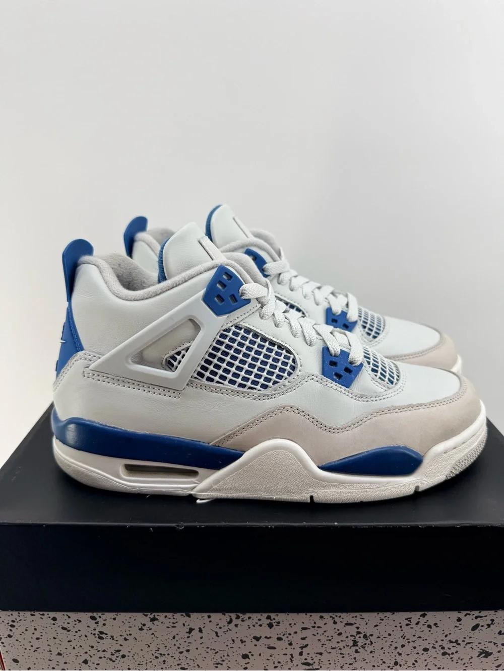 Jordan 4 Military Blue size 6.5Y